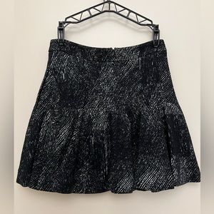 Banana Republic black pleated swing skirt with pockets size 0